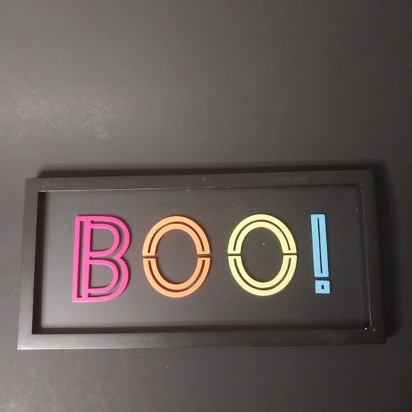 Halloween "BOO!" Frame - Picture 1 of 7